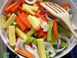 萵筍和洋蔥能一起炒嗎？萵筍和洋蔥能一起吃嗎？