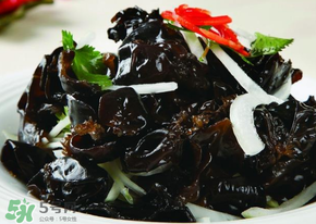 洋蔥和木耳可以一起吃嗎？洋蔥可以和木耳一起炒嗎？