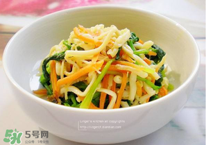 洋蔥和胡蘿卜能一起吃嗎？洋蔥和胡蘿卜可以一起炒嗎？