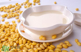 香椿和豆?jié){能一起吃嗎？喝豆?jié){可以吃香椿炒雞蛋嗎？