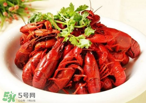 月經(jīng)可以吃油燜大蝦嗎？經(jīng)期能吃油燜大蝦嗎？