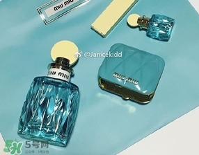 miu miu隨身鏡多少錢？miu miu限量隨身鏡價(jià)格上市時(shí)間