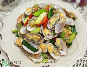 花甲發(fā)臭還能吃嗎？花甲買回來有點(diǎn)臭可以吃嗎？