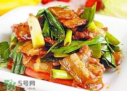 川菜中蒜苗回鍋肉怎么做？蒜苗回鍋肉的做法