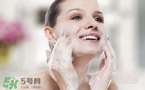 黑色痘印多久會(huì)消失？黑色痘印消失時(shí)間