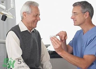 牙齒松動(dòng)怎么回事？牙齒松動(dòng)是什么原因呢