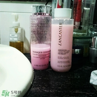 蘭嘉絲汀粉水和蘭蔻粉水哪個好？蘭嘉絲汀粉水和蘭蔻粉水對比