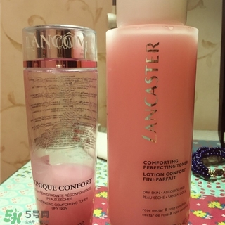 蘭嘉絲汀粉水和蘭蔻粉水哪個好？蘭嘉絲汀粉水和蘭蔻粉水對比