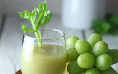 芹菜汁喝生的還是喝熟的？芹菜汁生喝好還是煮熟好