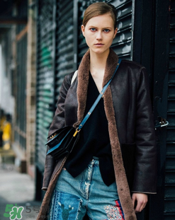 marni風(fēng)琴包正品多少錢？marni風(fēng)琴包專柜價(jià)格