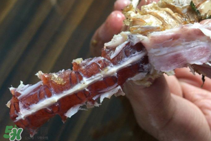 皮皮蝦中間紅色的是什么？皮皮蝦里面紅色是是什么？