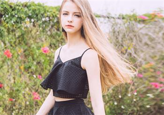 吊帶裙里面穿什么內(nèi)衣？吊帶裙怎么穿內(nèi)衣？