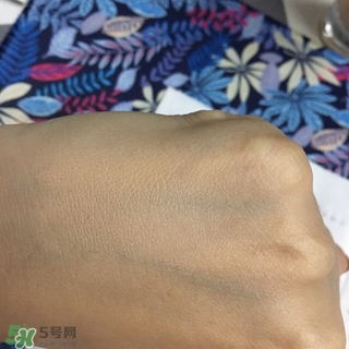 混油敏感肌用什么粉底液？敏感混油皮用的粉底液