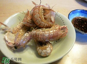 皮皮蝦和草莓能一起吃嗎？吃完皮皮蝦能吃草莓嗎？