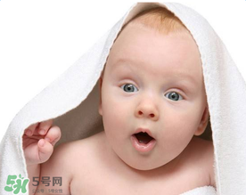 寶寶誤吃洗潔精了該怎么辦？寶寶不小心吃了洗潔精應(yīng)該怎么辦？