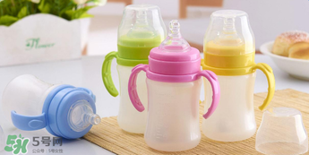 奶瓶能用洗潔精洗嗎？洗潔精能洗奶瓶嗎？