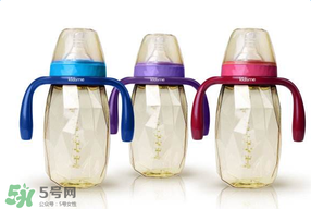 奶瓶能用洗潔精洗嗎？洗潔精能洗奶瓶嗎？