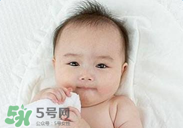 寶寶有鼻屎不通氣怎么辦？寶寶有鼻屎鼻塞怎么辦？