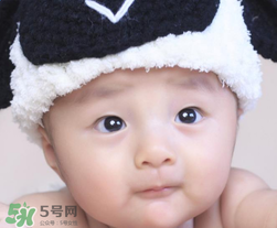 怎么樣給寶寶清理鼻腔？給寶寶清理鼻腔要注意什么？