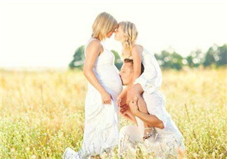 孕婦怎么樣選擇合適的鞋子？孕婦鞋穿什么樣的比較好？