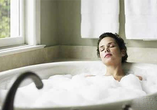 天天洗澡身上還癢是怎么回事？天天洗澡身上還癢怎么辦？