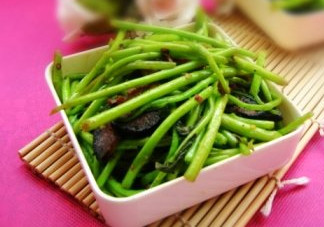 泥蒿怎么做好吃？泥蒿做法