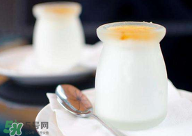 吃蝦爬子能喝酸奶嗎？蝦爬子和酸奶能一起吃嗎？