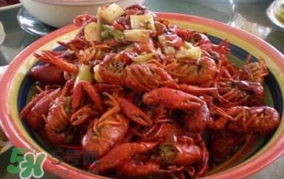 油悶大蝦怎么做？油燜大蝦的做法