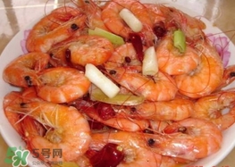 油悶大蝦怎么做？油燜大蝦的做法