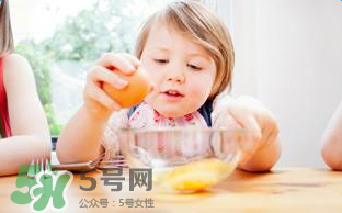為什么不能給寶寶吃果凍？寶寶千萬(wàn)不能吃的5種危險(xiǎn)食物