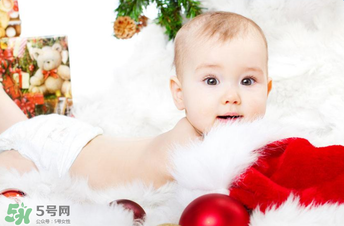 媽媽病毒性感冒需要停止喂奶嗎？媽媽感冒了喂奶需要注意什么？