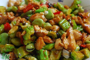 蠶豆和西紅柿能一起吃嗎？西紅柿蠶豆的做法