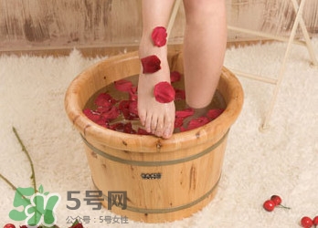  艾葉泡腳有什么禁忌？艾葉泡腳的禁忌