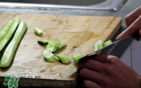 黃瓜怎么切好吃？黃瓜怎么切好看
