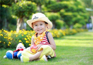 家長(zhǎng)什么時(shí)候可以帶寶寶進(jìn)行戶外活動(dòng)？寶寶最佳的戶外運(yùn)動(dòng)時(shí)間是什