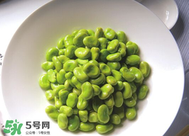 蠶豆和牛奶可以同吃嗎？吃蠶豆可以喝牛奶嗎？