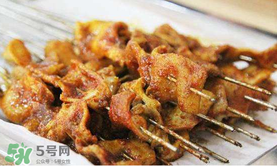 花甲和羊肉能一起吃嗎？羊肉可以和花甲一起吃嗎？