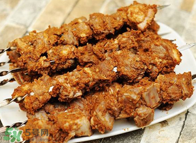 花甲和羊肉能一起吃嗎？羊肉可以和花甲一起吃嗎？