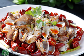 花甲能和菠菜一起吃嗎？菠菜和花甲能一起吃嗎？