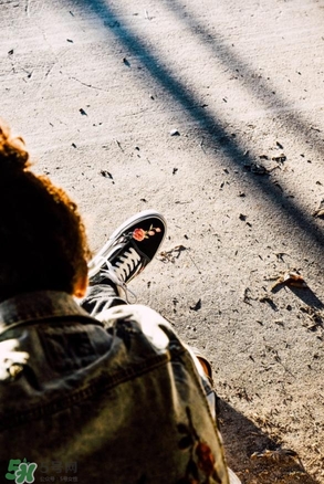 amac customs與vans高定鞋子多少錢？