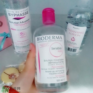 蓓昂斯和卸妝皇后哪個(gè)好？蓓昂斯卸妝水和日本皇后卸妝水對(duì)比