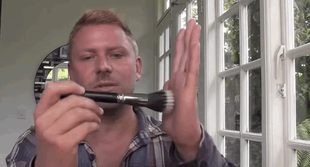 香奈兒伸縮粉底刷多少錢？香奈兒伸縮粉底刷怎么樣？