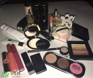 混油皮夏天用什么化妝品不脫妝 夏天用什么不脫妝 混油皮夏天用什么化妝品不脫妝 夏天用什么不脫妝