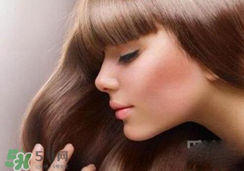 發(fā)膜能當護膚素用嗎？發(fā)膜和護發(fā)素哪個先用？