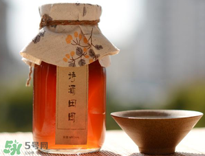 櫻桃酒葡萄酒合在一起好嗎？櫻桃酒和葡萄酒的區(qū)別