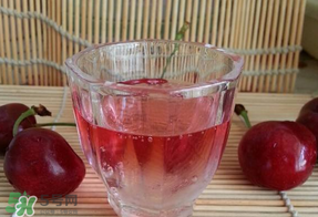 櫻桃泡酒有什么功效？櫻桃酒的功效與作用