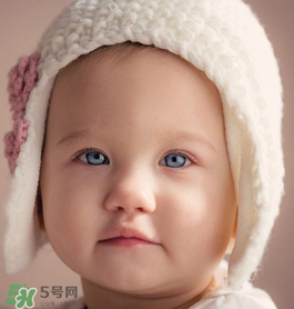 寶寶濕疹可以涂郁美凈嗎？ 寶寶濕疹涂什么管用？