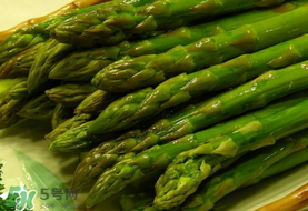 為什么吃了蘆筍尿很臭？為什么吃蘆筍有味道？
