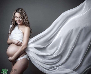 孕婦裝怎么選？孕婦裝怎么搭配好看？