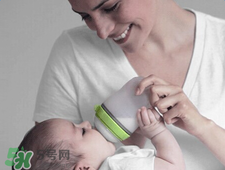 Comotomo可么多么硅膠奶瓶顏色有幾種？Comotomo可么多么有幾個顏色?